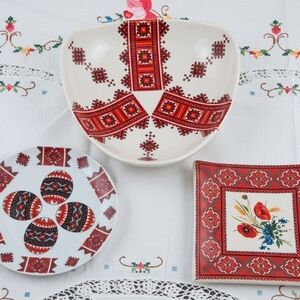 🇺🇦Decorative🇺🇦 UKRAINIAN Red and White Ceramic Bowl, Plate & Tray Set